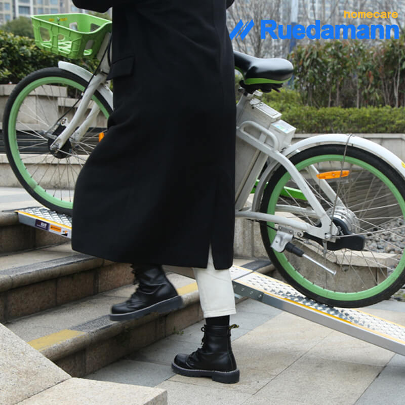 自転車階段スロープ