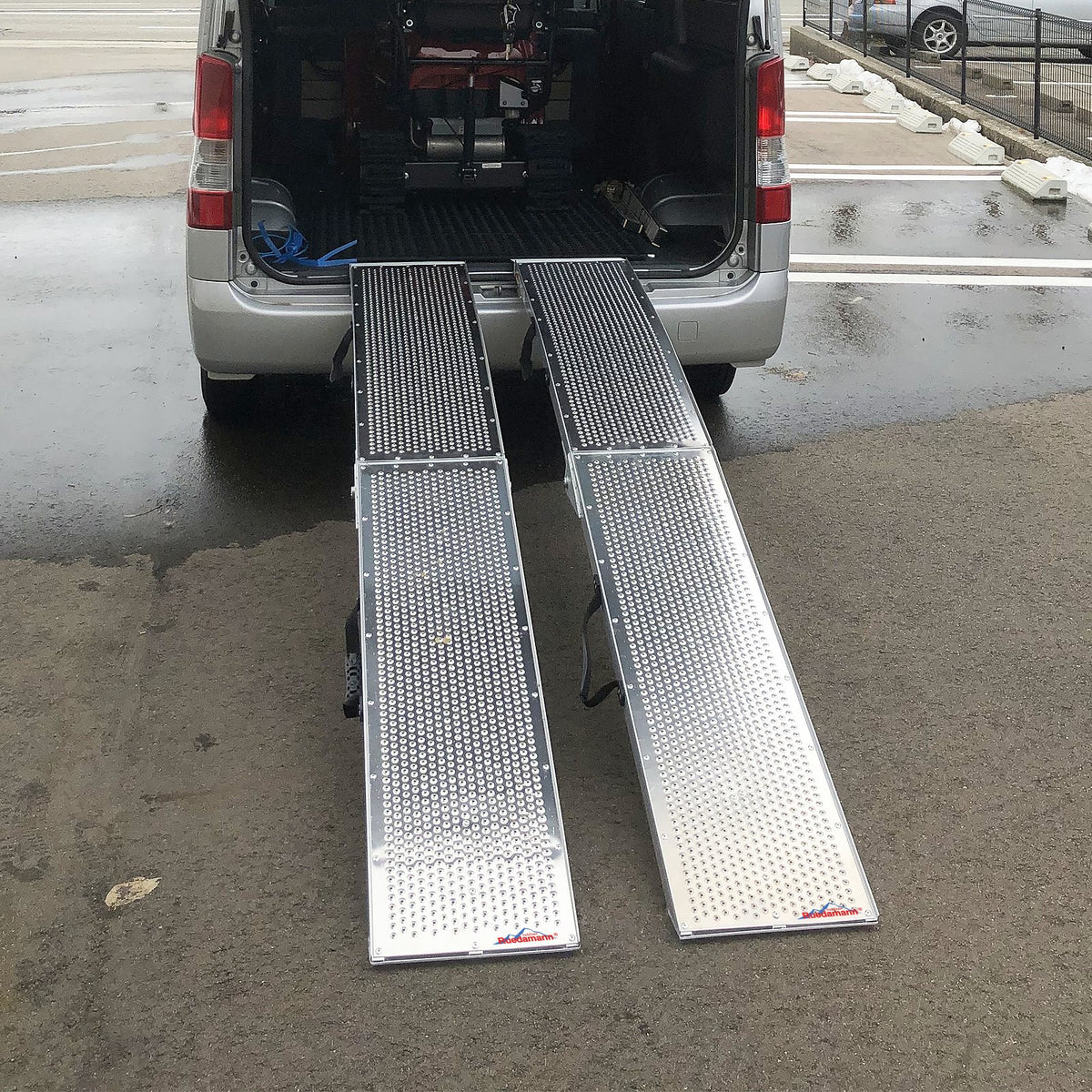 スロープ 最大耐荷重362KG 便利なハンドル付き 楽天市場】ラダーレール 軽量折りたたみスロープ トランポ 191cm